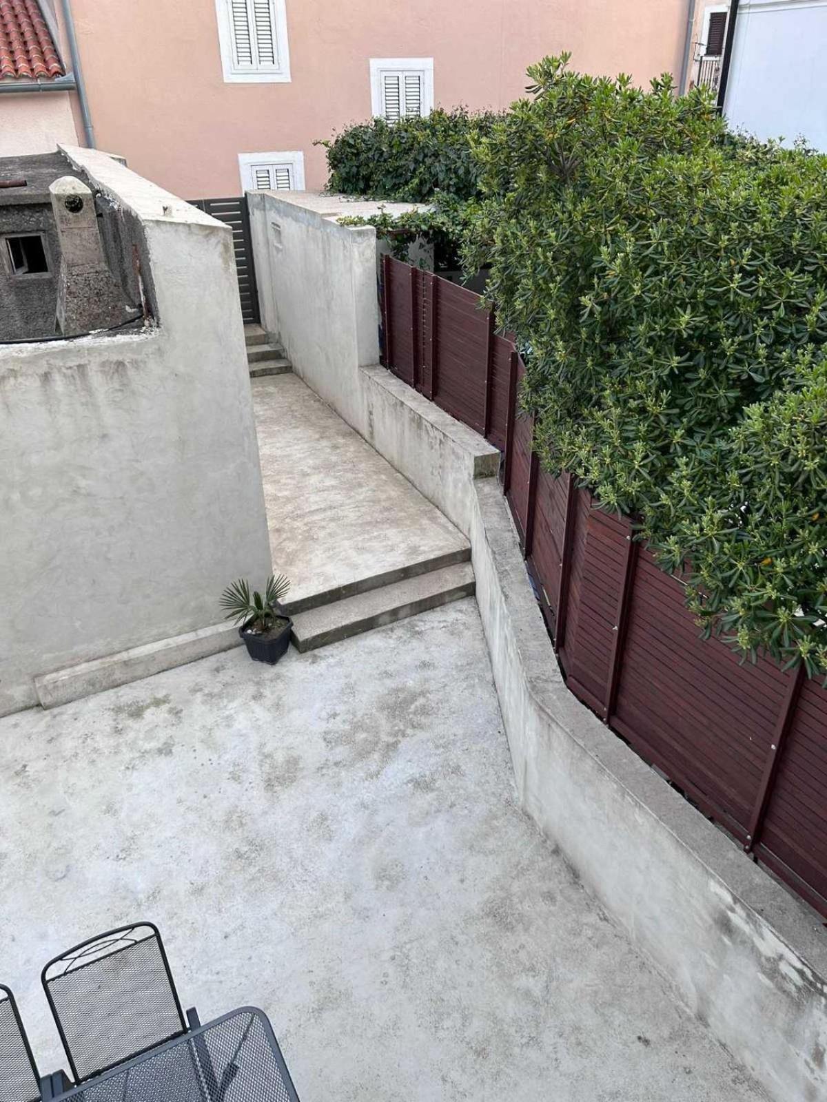 Holiday Home אומיסאליי מראה חיצוני תמונה