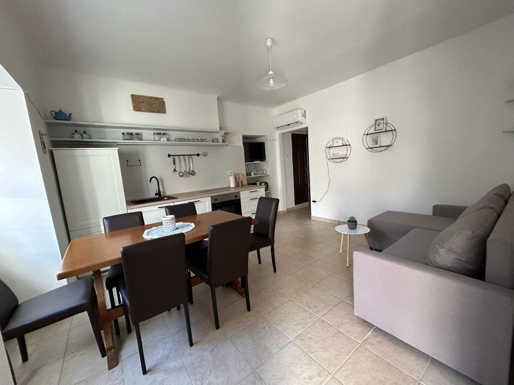 Holiday Home אומיסאליי מראה חיצוני תמונה